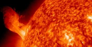 Регистрираха днес пет силни слънчеви изригвания