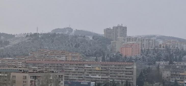 Сняг на първи април, жълт код в 14 области