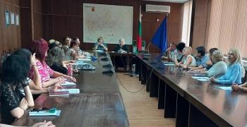 Социалните услуги - по-качествени и мобилни, поиска зам.-кметът Павлина Делчева от техните ръководители