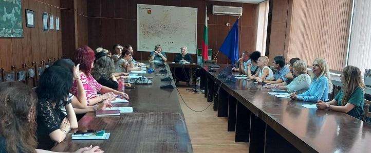 Социалните услуги - по-качествени и мобилни, поиска зам.-кметът Павлина Делчева от техните ръководители   