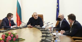 Удължават извънредната епидемична обстановка в страната