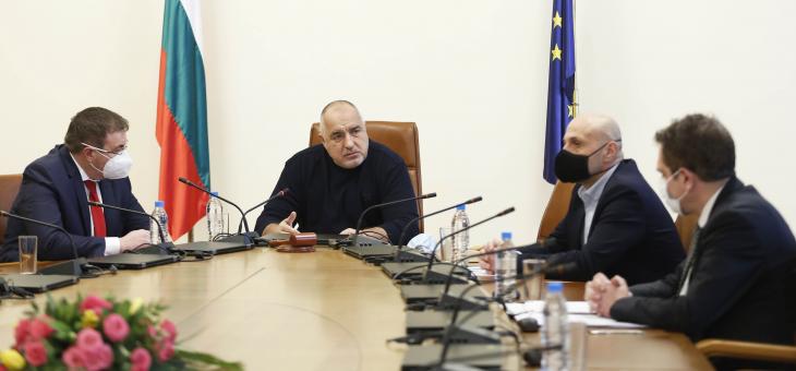 Удължават извънредната епидемична обстановка в страната