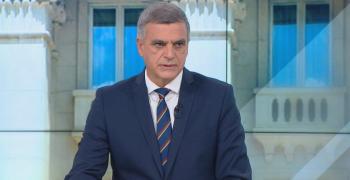 Стефан Янев: Бих обмислил участие в редовен кабинет