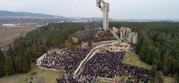 Стара Загора посреща 3 март отново с 300-метрово знаме