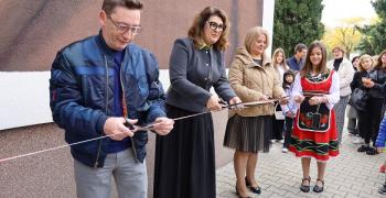 Оливие Ришар Ханчев откри стенопис с лика на Веселин Ханчев в старозагорско училище