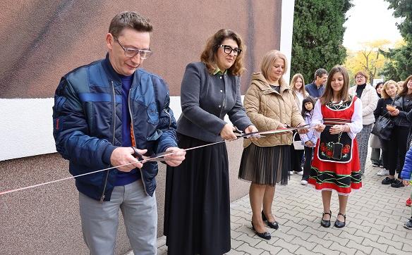 Оливие Ришар Ханчев откри стенопис с лика на Веселин Ханчев в старозагорско училище