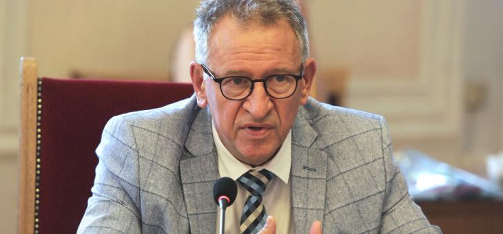Здравният министър д-р Стойчо Кацаров: Към момента не се налагат допълнителни мерки
