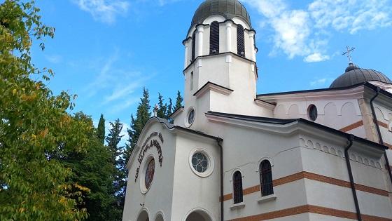 Близо 5 000 старозагорци празнуват имен ден днес   