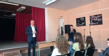 Пето ОУ „Митьо Станев“ е третото старозагорско училище, където събират отпадъци изцяло разделно