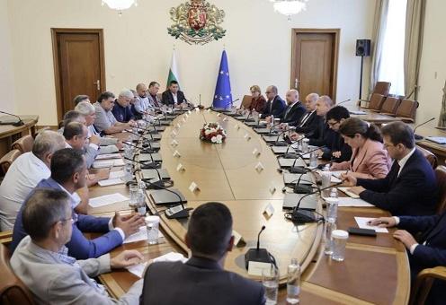 Румен Радев пред синдикатите: Работим за съхраняването на ТЕЦ-овете и въгледобива