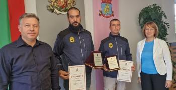Отличиха казанлъшки пещерни спасители