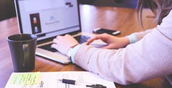 Продажбата на лични вещи в интернет е освободена от облагане