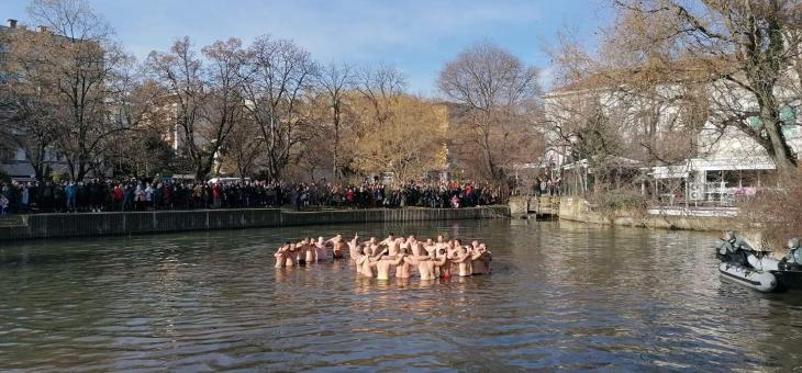 Стара Загора отбелязва Йордановден с Богоявленски водосвет и освещаване на бойните знамена