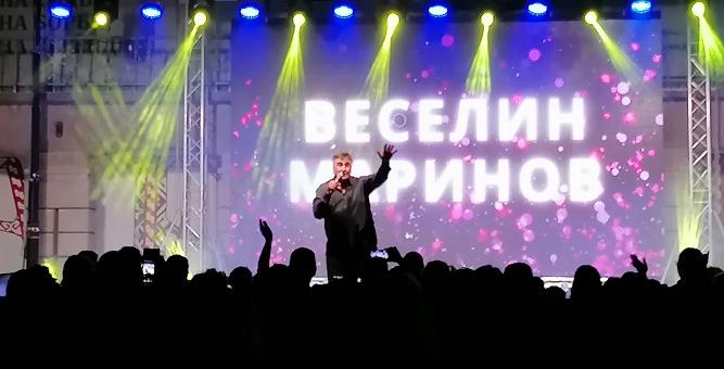 Веселин Маринов зарадва с концерт Гурково