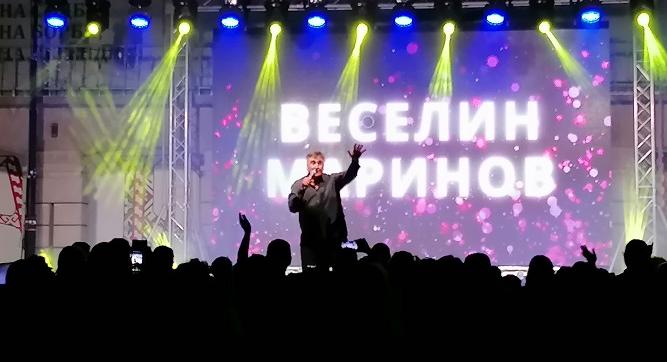 Веселин Маринов зарадва с концерт Гурково
