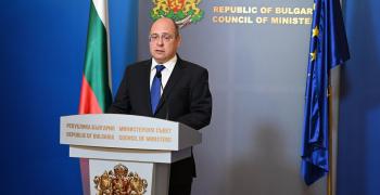 Вицепремиерът Лазаров: Служебното правителство гарантира по-добра социална подкрепа за хората от уязвимите групи