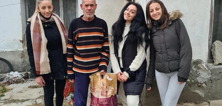 Виктория от Казанлък търси средства за Великденска кампания в помощ на нуждаещи се