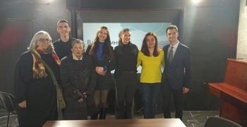 Млади и любознателни старозагорци почетоха паметта на Гео Милев