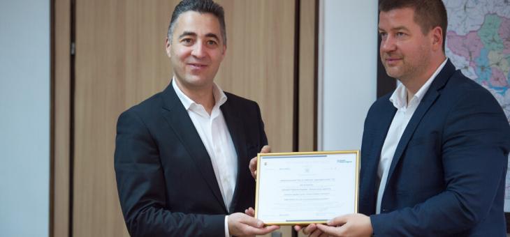 Vivacom започна изграждането на нова наземна станция за OneWeb в България
