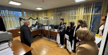 Областният управител на Стара Загора посрещна ученици от СУ „Васил Левски“ гр. Гълъбово и ги запозна с дейността на администрацията