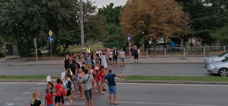 Протест в Стара Загора брани училище