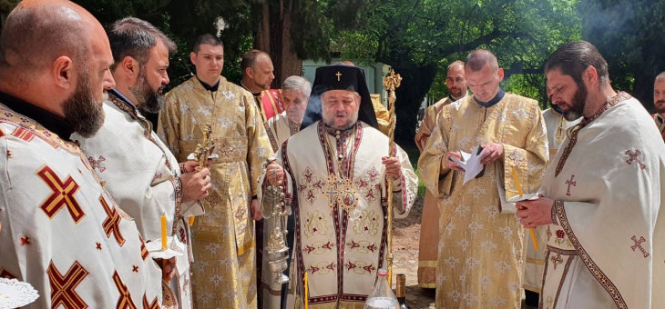 Литургия и панихида на Задушница в Стара Загора