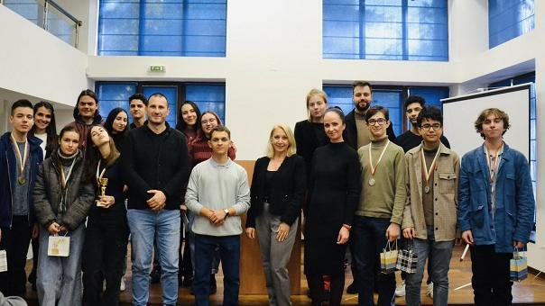 В Стара Загора се проведе петото издание на Националното ученическо състезание по дебати „Загора OPEN 2024"