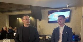 Зам.-кметовете Светослав Колев и арх. Мартин Паскалев поздравиха пенсионерите по повод Международния ден на възрастните хора