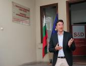 Eвродепутатът  Цветелина Пенкова и председателят на БСП Крум Зарков откриха Информационен център в Стара Загора
