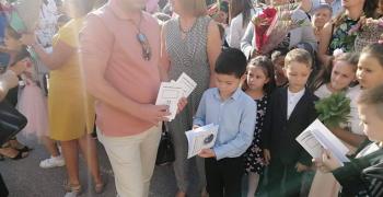ВМРО зарадва първолаците в Стара Загора