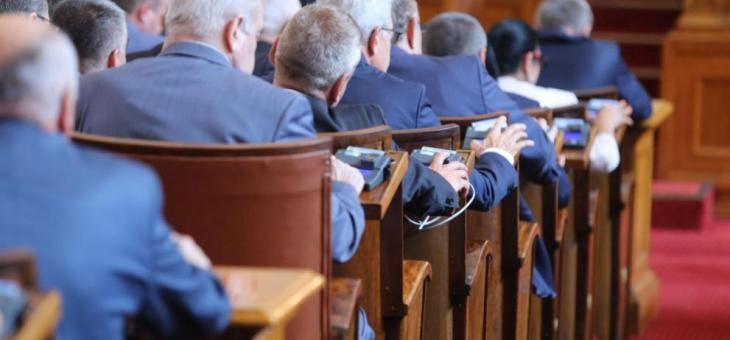 БСП ще настоява партийната субсидия да стане 8 лева