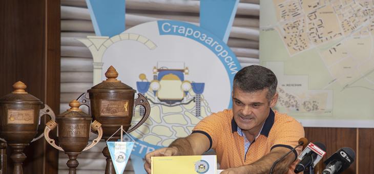 Над 140 ретро автомобила показват на парада в Стара Загора