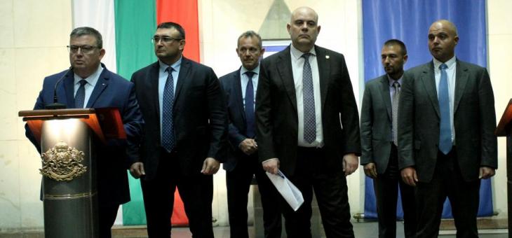 Пране на пари и шпионаж зад арестите в "Русофили"