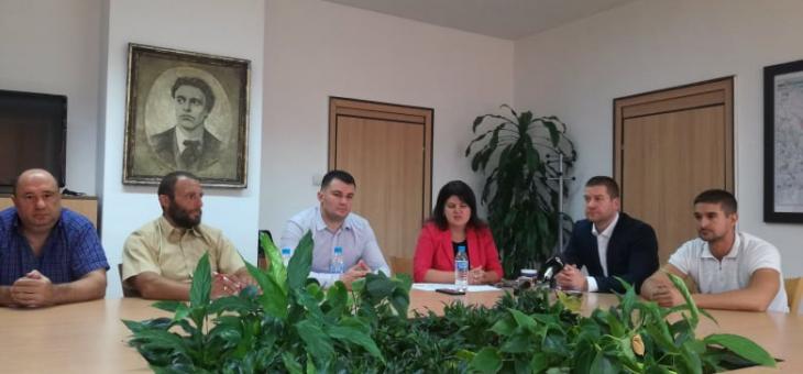 Мария Динева: Нужни са реални мерки, с които да се подпомогнат младите хора