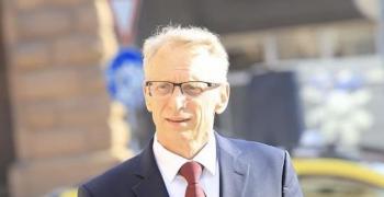 Министър Денков: През новата учебна година децата ще учат по-дълго присъствено