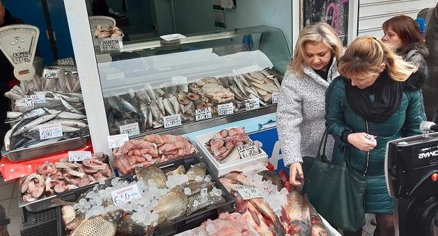 Засилени проверки на предлаганата риба преди Никулден